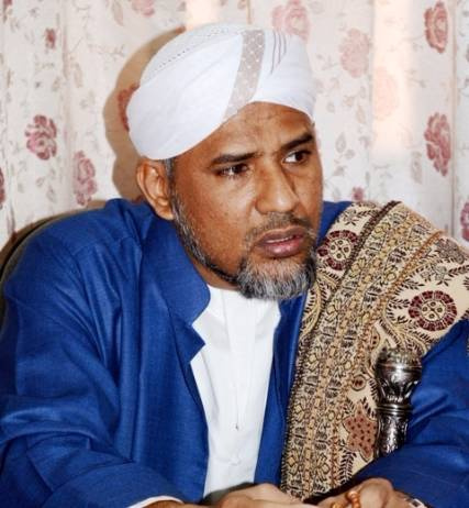 وزير الأوقاف يرأس وفد اليمن للمشاركة في الملتقى السنوي للإعداد لموسم الحج 1437هـ