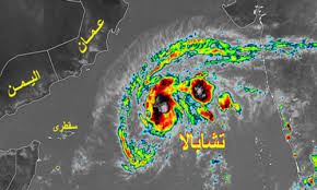 تحذير دولي من ضرب إعصار  تششابالا لسواحل اليمن 