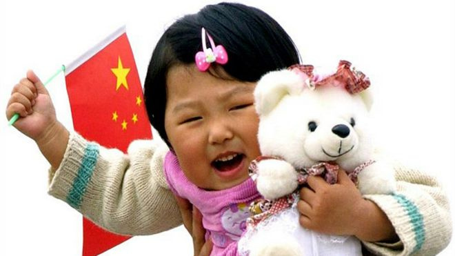 طفلان  للأسرة الصينية  بدلا عن طفل 