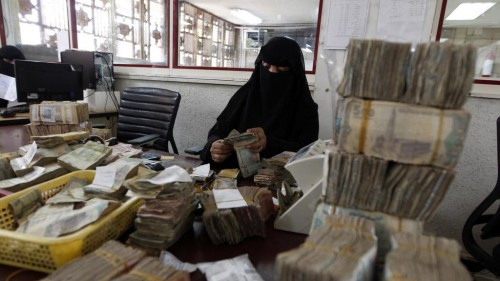 الريال اليمني يواصل الإنهيار أمام الدولار