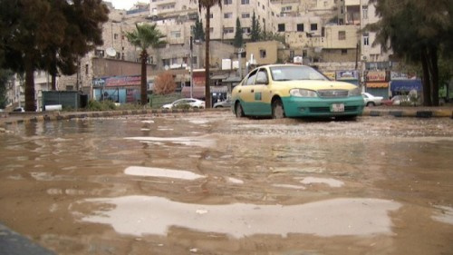 الأردن..18 قتيلا وعشرات الجرحى والمفقودين في السيول بالبحر الميت