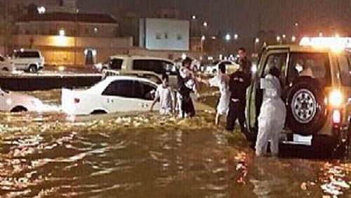 الإعلان عن أول حالة وفاة بسبب السيول في الكويت