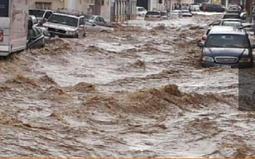 ارتفاع ضحايا السيول في الأردن.. وإجلاء آلاف السياح