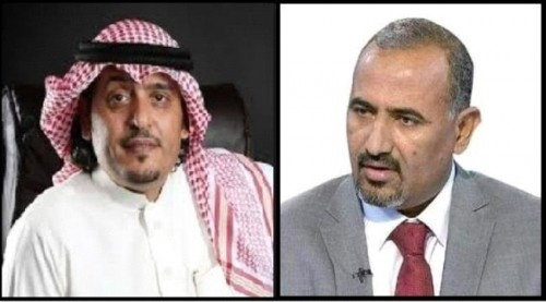 الرئيس الزُبيدي يُعزي الفنان عبود خواجة في وفاة والدته