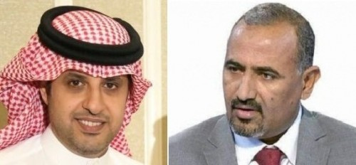 الرئيس الزُبيدي يُعزي الإعلامي عادل اليافعي بوفاة والده