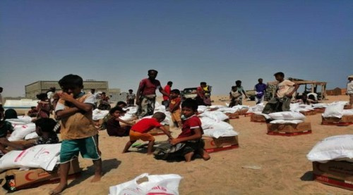 الهلال الأحمر الإماراتي يواصل توزيع المساعدات الإنسانية لمناطق الصبيحة