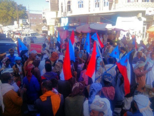 #أبين.. تظاهرة بلودر تندد بالفساد وتؤكد على مشروع استقلال الجنوب