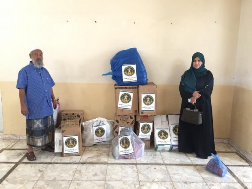 دائرة المرأة والطفل بالانتقالي تقدم دعماً لنزيلات دار المسنين بالعاصمة عدن