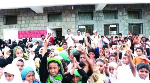 الهلال الإماراتي يعيد 1800 طالب وطالبة للدراسة في الخوخة
