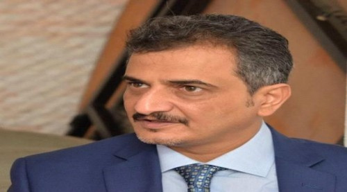 الأمين العام للمجلس الانتقالي يجري اتصالاً هاتفياً بالنجم عمر ياسين المشارك في مسابقة الزمن الجميل الفنية بابوظبي