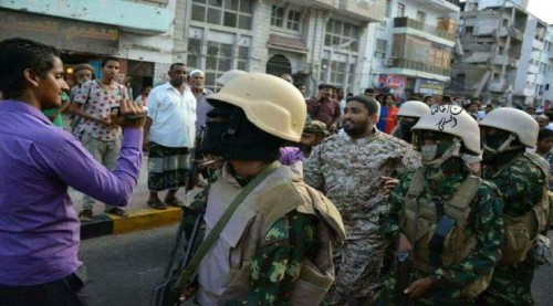 قائد مكافحة الإرهاب يطلق أول تعليق بعد تسليمه لقائد الوحدة الأمنية المتهمة بقتل الشاب دمبع