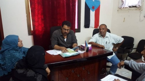 رئيس انتقالي #لحج يلتقي بقيادة مجموعة جنوبيات من أجل السلام
