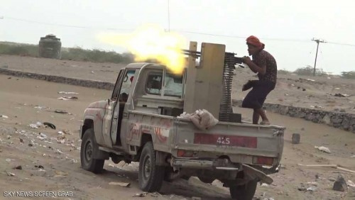 اشتباكات عنيفة بين المقاومة والحـوثيين في ضواحي #الحـديدة