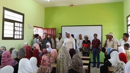 بدعم إماراتي.. افتتاح مدرسة بالساحل الغربي #اليمني (صور)