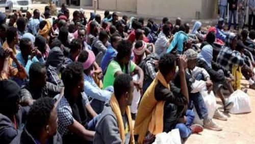 إجلاء 650 مهاجرًا غير شرعيًا عبر مطار عدن