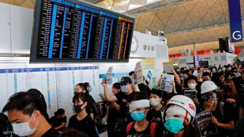بسبب التظاهرات.. مطار هونغ كونغ يلغي جميع الرحلات