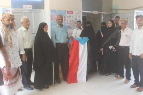 قيادة انتقالي الشيخ عثمان تسلّم المجمع الصحي بالمديرية مجموعة من المواد والمستلزمات الطبية