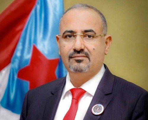 الرئيس الزُبيدي يُعزّي السفير #السعودي محمد آل جابر بوفاة والدته الفاضلة