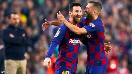 ميسي يقود برشلونة لصدارة الدوري الإسباني