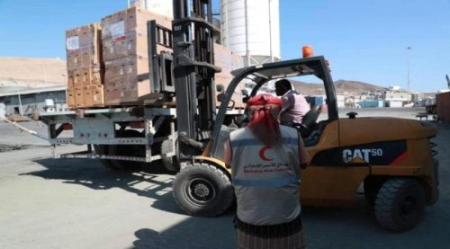 مقدمة من دولة الإمارات.. سفينة شحن تحمل مساعدات إنسانية وخدمية لـ#حضرموت