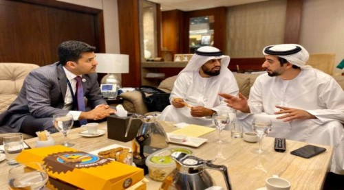 نائب الرئيس يناقش مع مسؤولين اماراتيين دراسة مشروع مستشفى برجيل عدن