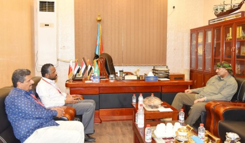 الرئيس الزُبيدي يُشيد بالجهود الإنسانية العظيمة التي تبذلها منظمة أطباء بلا حدود في محافظات الجنوب