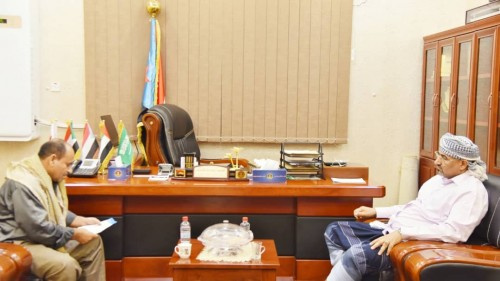 الرئيس الزُبيدي يُشيد بجهود البحث الجنائي في عدن لرصد الجرائم وتعقّب المطلوبين