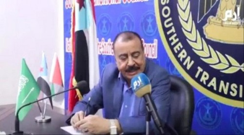 اللواء بن بريك يكشف حقيقة استيلاء المجلس الانتقالي على أموال حكومية من ميناء عدن 