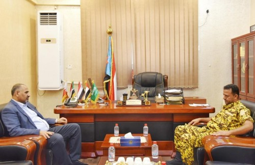 الرئيس الزُبيدي يشدد على أهمية توفير الحماية الأمنية اللازمة للمنظمات الإنسانية العاملة ب#الضالع
