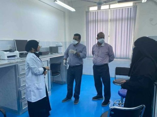 الكشف عن نتائج فحوصات الحالة المشتبه بإصابتها بفيروس كورونا بالعاصمة عدن.