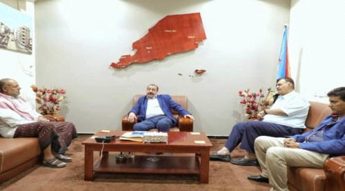 اللواء بن بريك يلتقي محافظ الضالع الأسبق