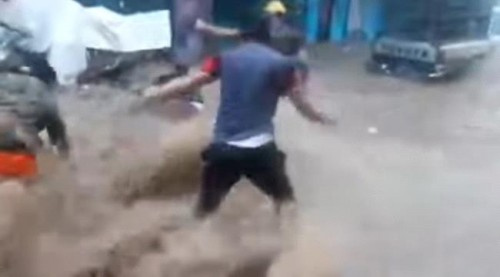 منظمة أوكسفام: المطر جعل الكثيرين بالعاصمة عدن امام خطر أعلى من كورونا