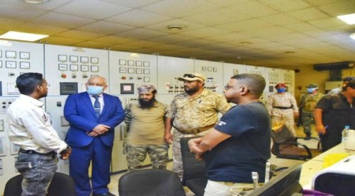 الوالي يتفقد محطة كهرباء المنصورة ويطّلع على الجهود المبذولة لرفع طاقتها التوليدية
