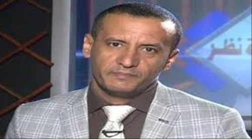 صحفي يمني يرفض مقارنة الانتقالي بالحوثي ويصف اعلانه بـ "العقلاني".