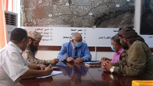الوالي يطلع على أهم احتياجات صندوق النظافة بالعاصمة عدن ويؤكد على دوره الهام في المرحلة الحالية