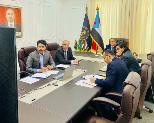 عبر الإتصال المرئي.. المجلس الانتقالي يعقد اجتماعاً مع المبعوث الأممي السيد مارتن غريفيثس