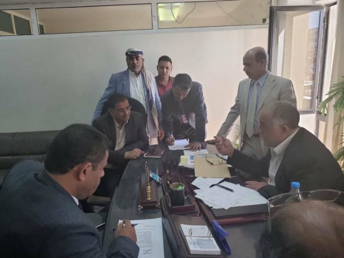 وثائق مسربة تكشف بالأسماء العبث بالوظيفة وإدارة مؤسسات الدولة بأسلوب العصابات