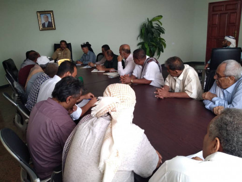 اللجنة المشرفة على قطاع الزراعة والأسماك بالادارة الذاتية تبحث الاستعدادات لموسم الزراعة في أبين
