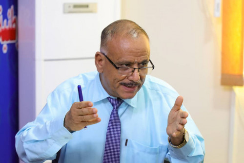 رئيس اللجنة الاقتصادية العُليا للمجلس الانتقالي الجنوبي يوضح بخصوص مرتبات العسكريين والأمنيين المتعثرة