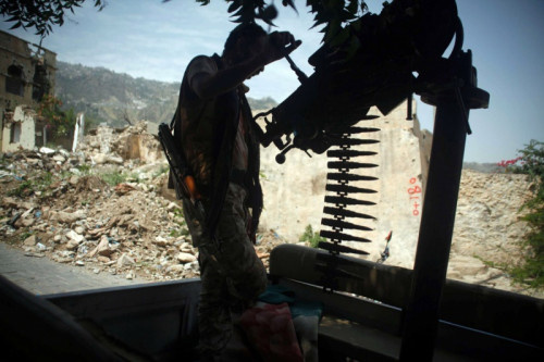 صحيفة دولية: نشاط عسكري مدعوم من قطر لفرض واقع جديد في اليمن