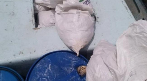 ضبط كمية كبيرة من الذخائر على متن قارب في البحر الأحمر