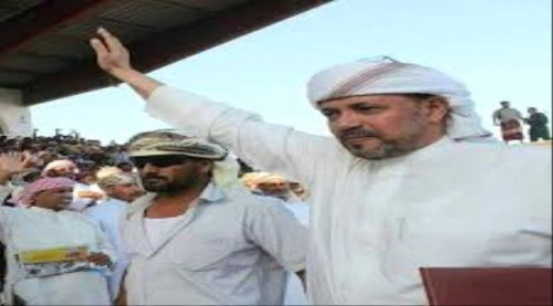 سلطان المهرة آل عفرار يشن هجوماً لاذعاً على قناة إخوانية