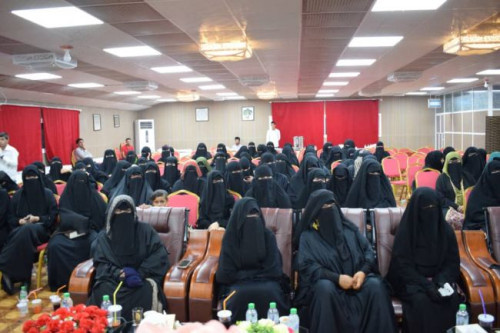 الناشطة الجنوبية علياء الحريزي رئيسة صوت المرأة المهرية تدعو حرائر المهرة للمشاركة الفاعلة في فعالية تأييد الإدارة الذاتية