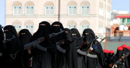 الحوثيون يفرضون قيودا كبيرة على تحركات الفتيات في مناطق سيطرتها