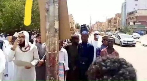 القبض على يمنيين شاركوا في مظاهرات الإخوان بالسودان (صور)