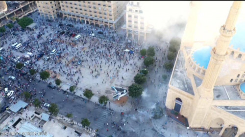 جرحى في مظاهرات عارمة في بيروت واقتحام عدة وزارات