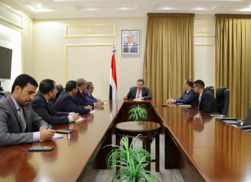 رئيس وحدة شؤون المفاوضات بالانتقالي يلتقي رئيس الوزراء المُكلف