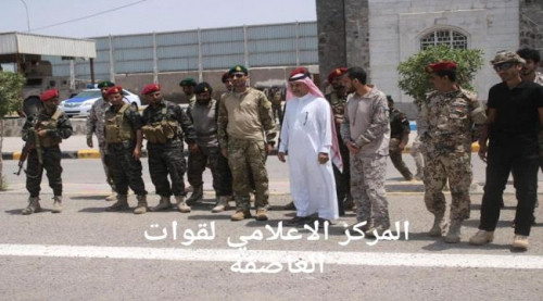 لجنة عسكرية سعودية تزور لواء العاصفة في العاصمة عدن