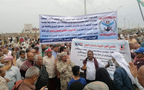 الهيئة العسكرية: نطالب دول التحالف بالتدخل الفوري وإلزام الحكومة بصرف المرتبات دفعة واحدة (بيان)