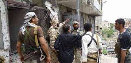 جنود يتبعون الشرعية يقتلون مواطناً رمياً بالرصاص بعد مصادرة منزله في تعز